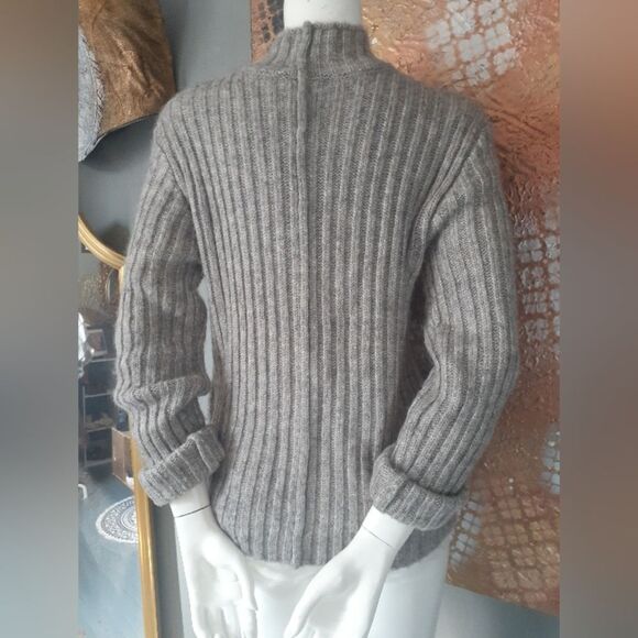 Zara Wool Blend Gray Ribbed Women's Sweater - Picture 4 of 12